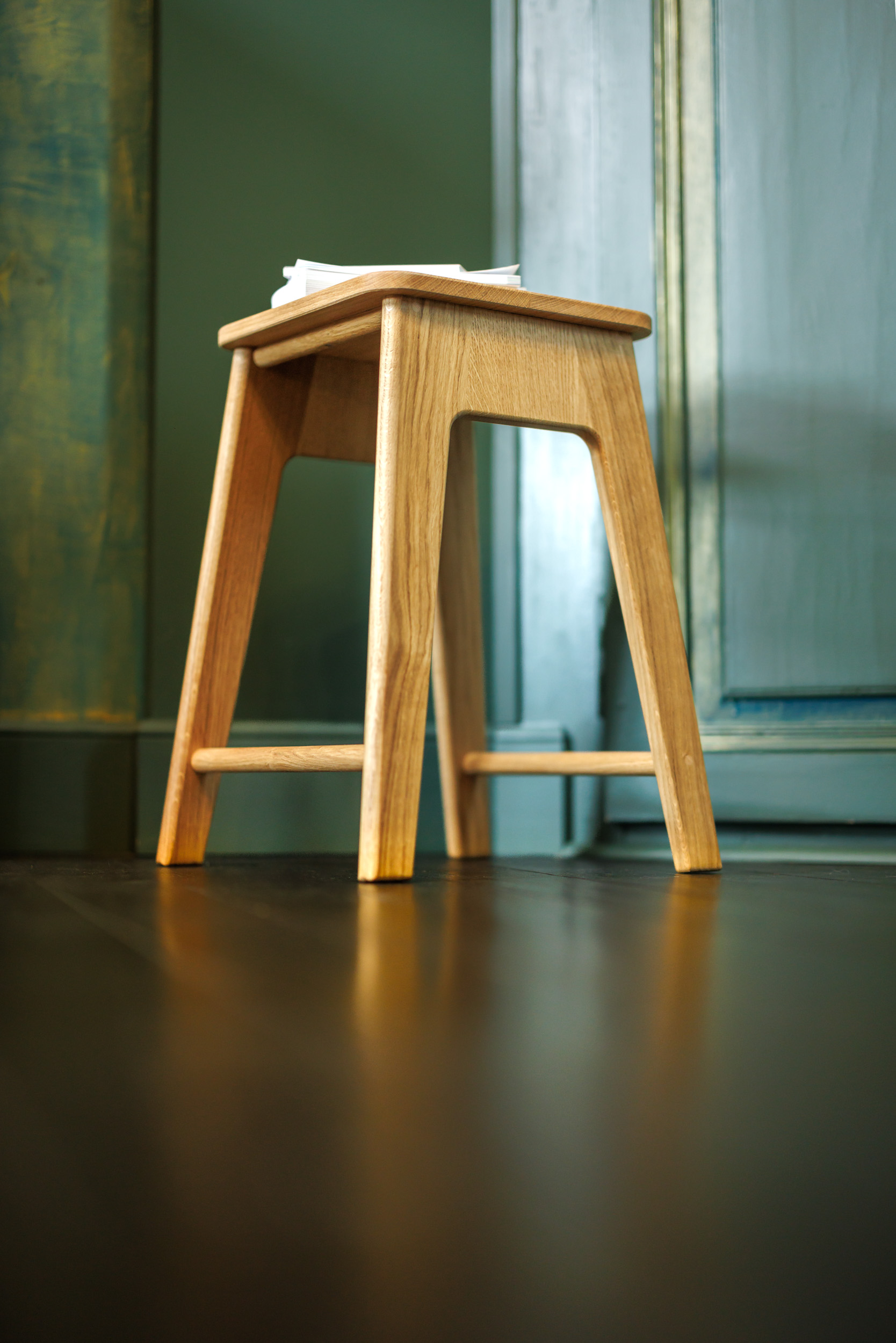 Tabouret en chêne