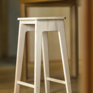 Tabouret de bar en frêne massif