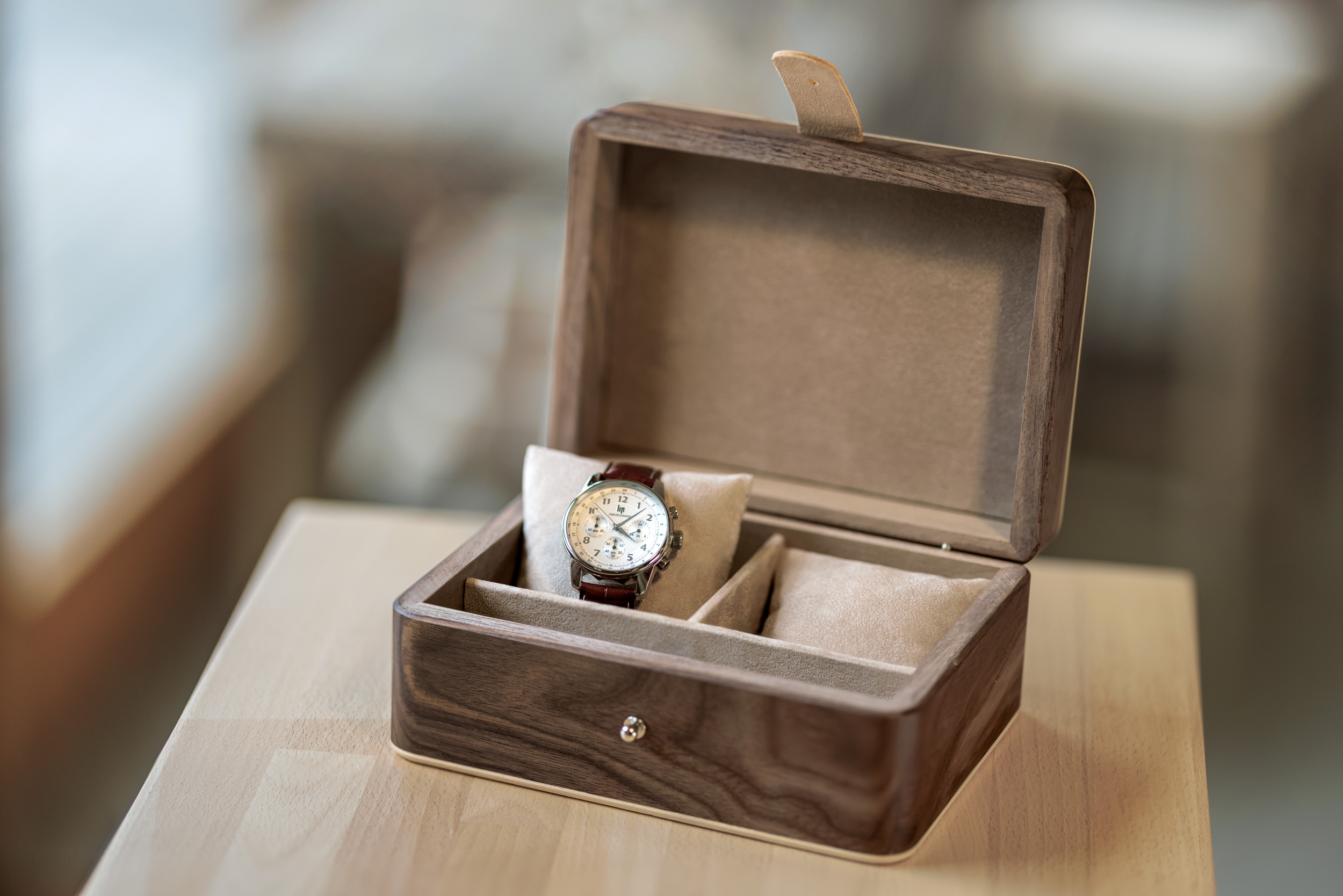 Coffret 2 montres noyer massif